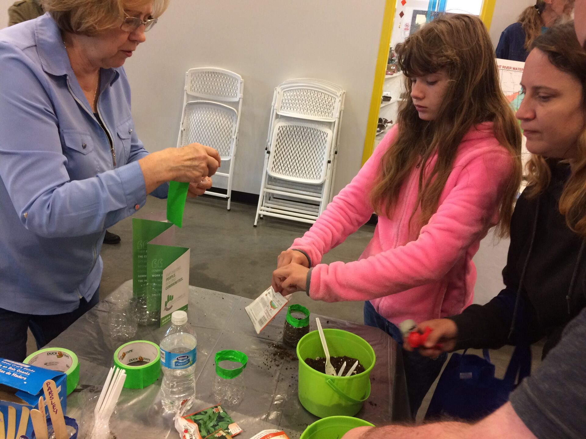 Bees, water, herbs, healthy food star at Farmers’ Market Earth Day event