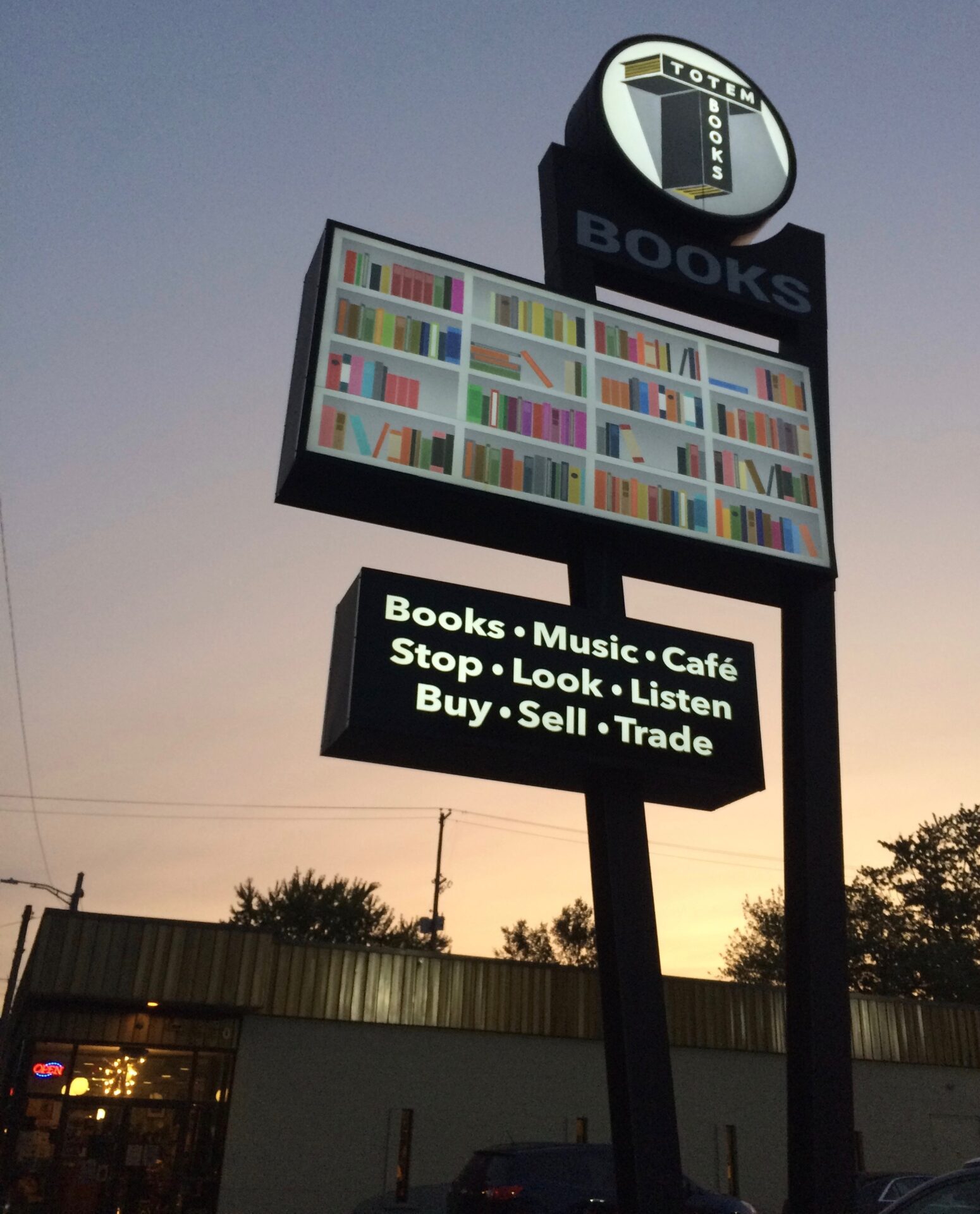 Review: Jazz song stylist mellows crowd at Totem Books