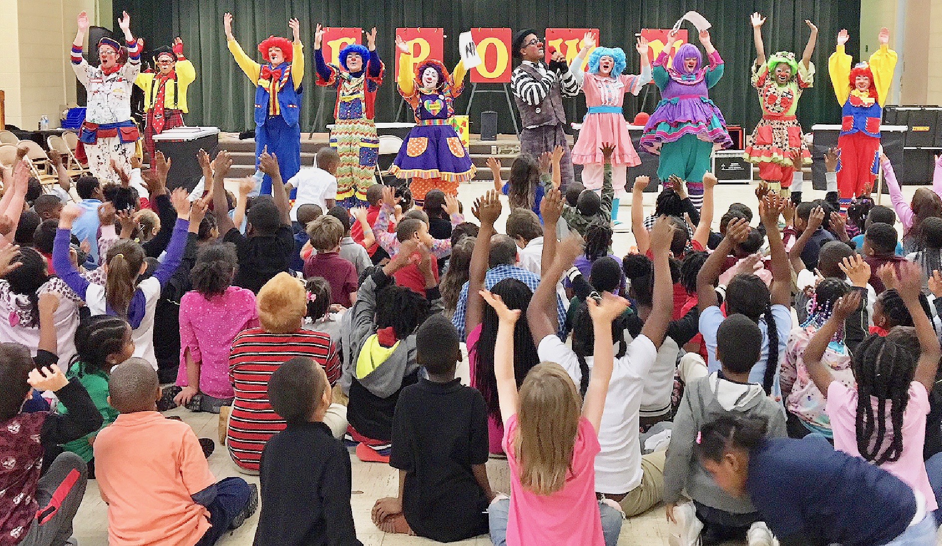 Mott Clowns deliver laughs and anti-bullying lessons to kids at Durant-Tuuri Mott