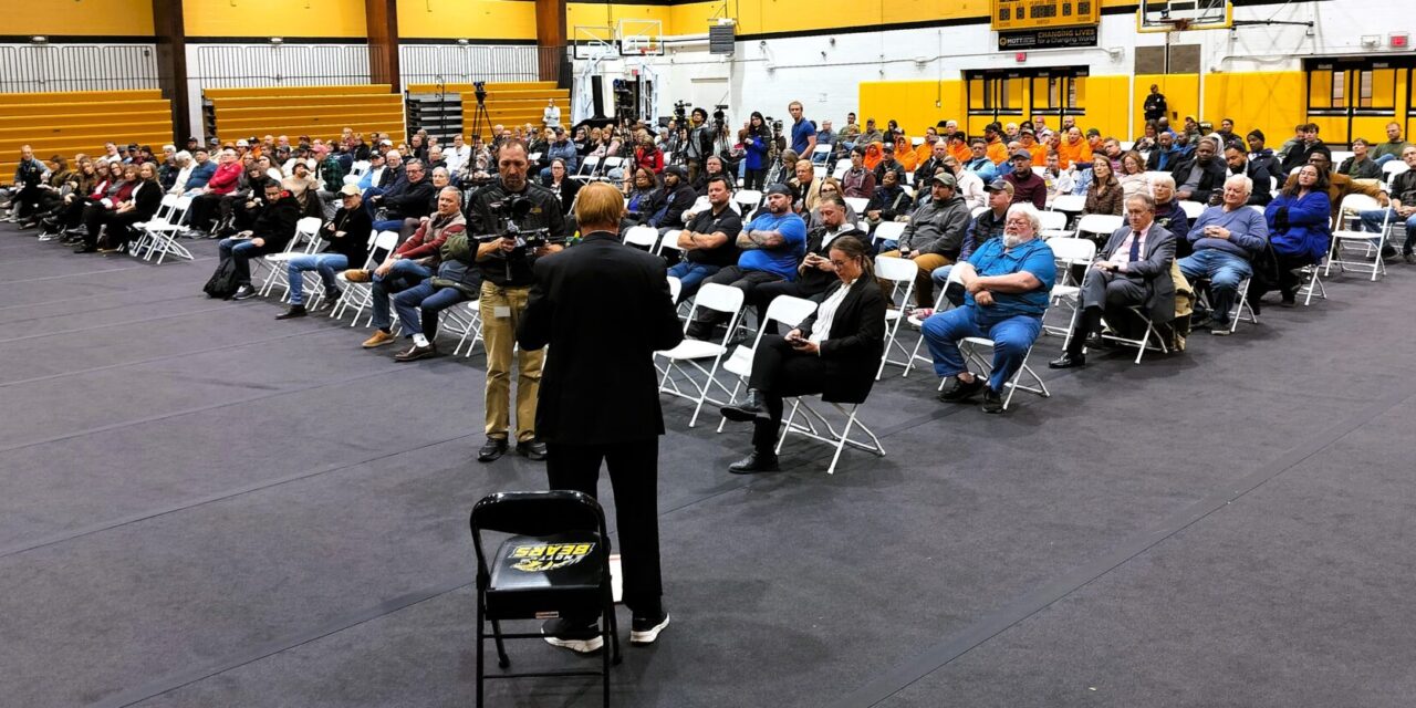 At megasite public forum: some mega differences, but a civil debate