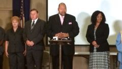 Flint trash decision kicked to curb again in council/mayoral fight